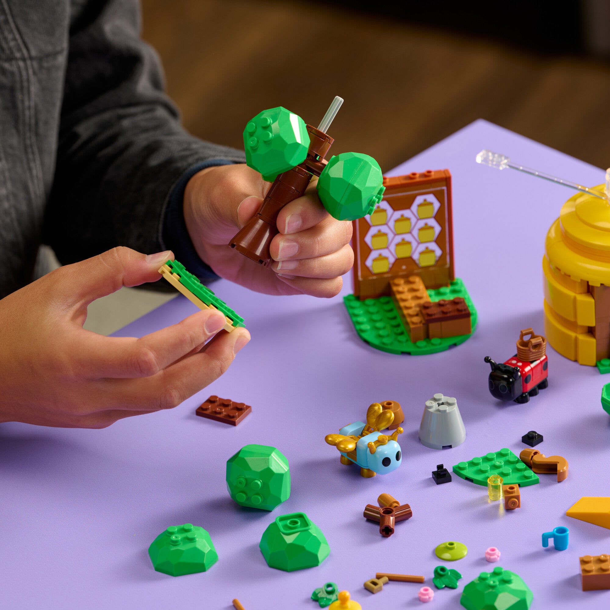 Adopt Me Coffee Shop Building Set - Image 3