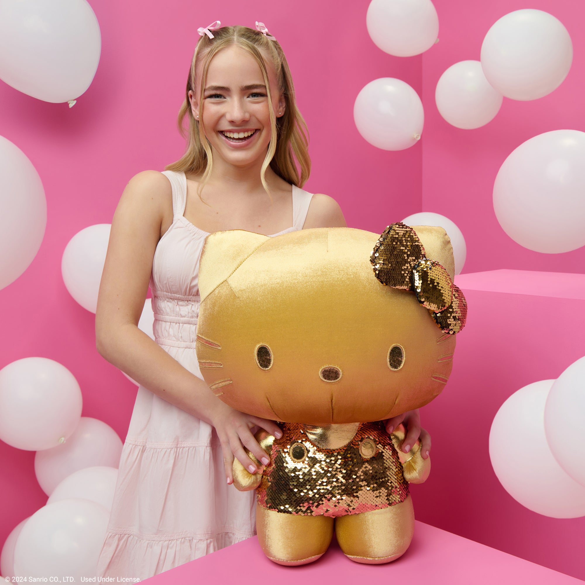Hello Kitty and Friends Ultra-Premier 24-Inch Hello Kitty X-Large Plush - Limited Edition - Image 3